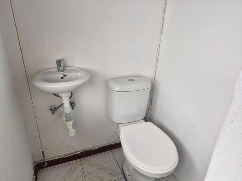 6 Bedroom Property for Sale in Cravenby Western Cape